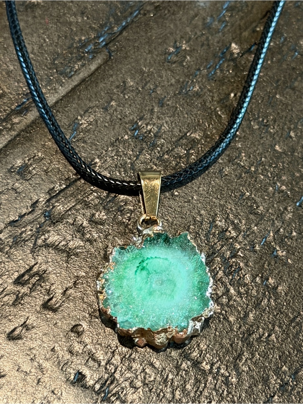 Gold-Edged Green Druzy Pendant Necklace